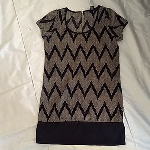 Black and tan circles zig zag pattern dress tunic